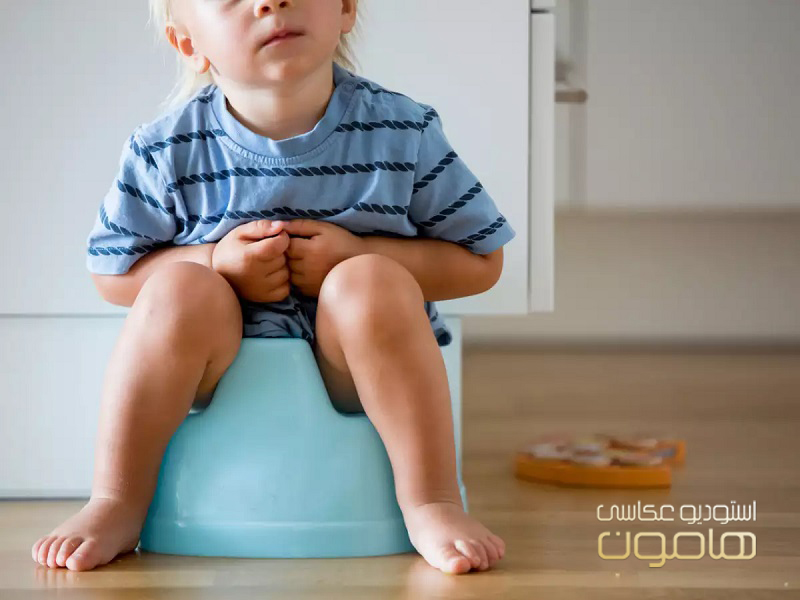 چه زمانی کودک را از پوشک بگیریم؟
