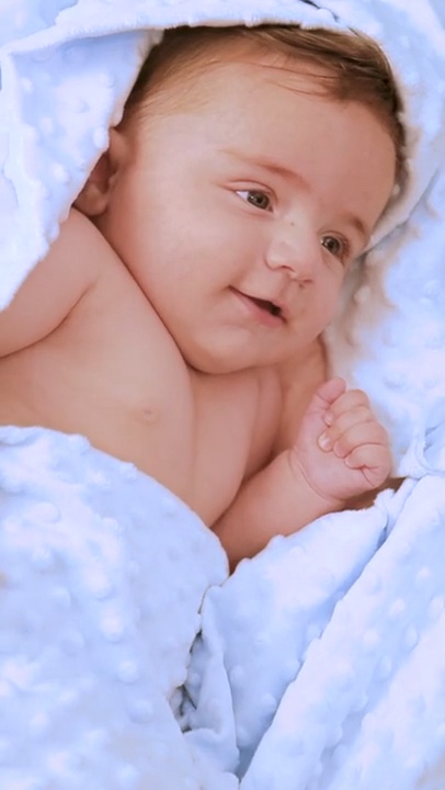 آتلیه نوزاد در نور آتلیه نوزاد در نور