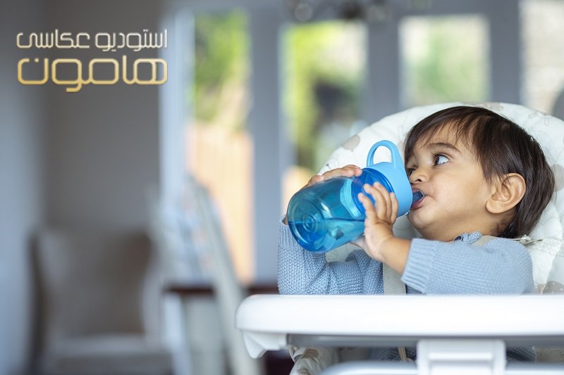 از چند ماهگی باید به نوزاد آب بدهیم؟